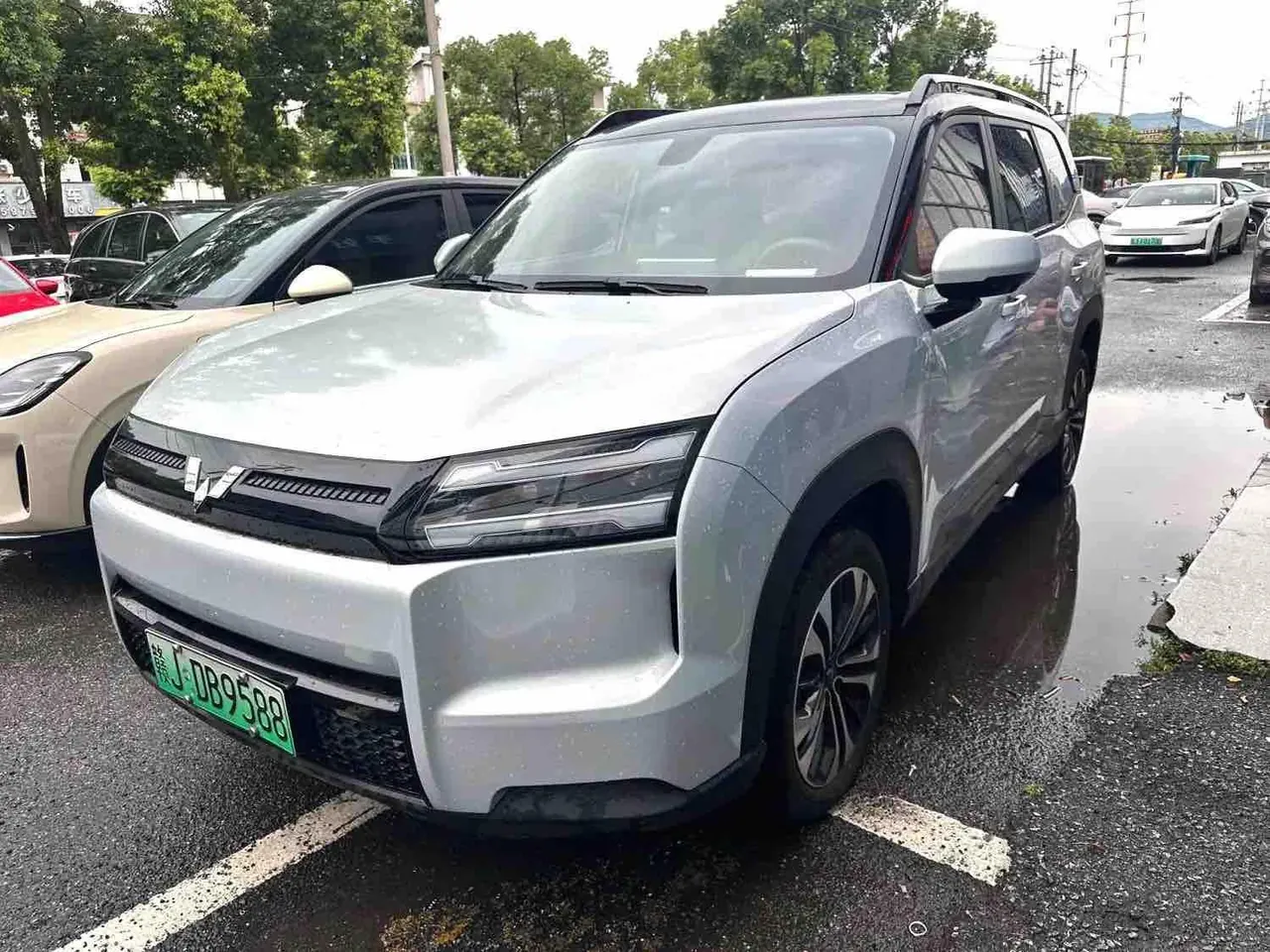 WuLing 2026 Starlight 560 500km Luxury Automatic Gear - View 1