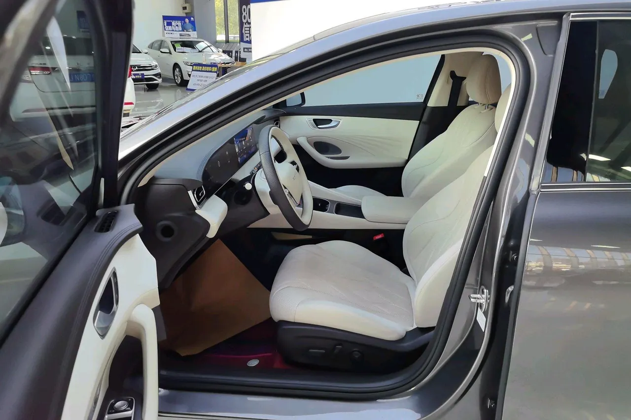 Roewe 2023 D7 DMH 1.5 125km Exceed Edition Automatic Gear 2