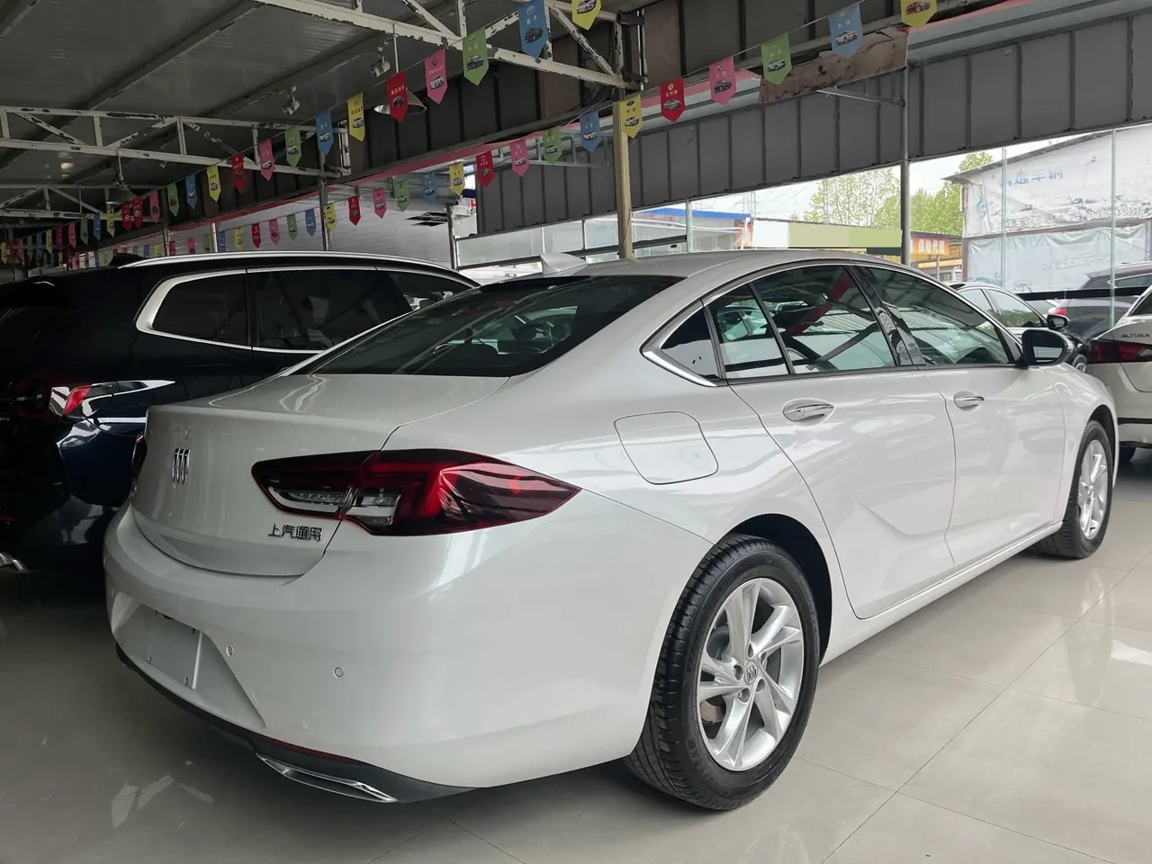Buick 2024 Regal 1.5T 25T Super Edition Automatic Gear 3