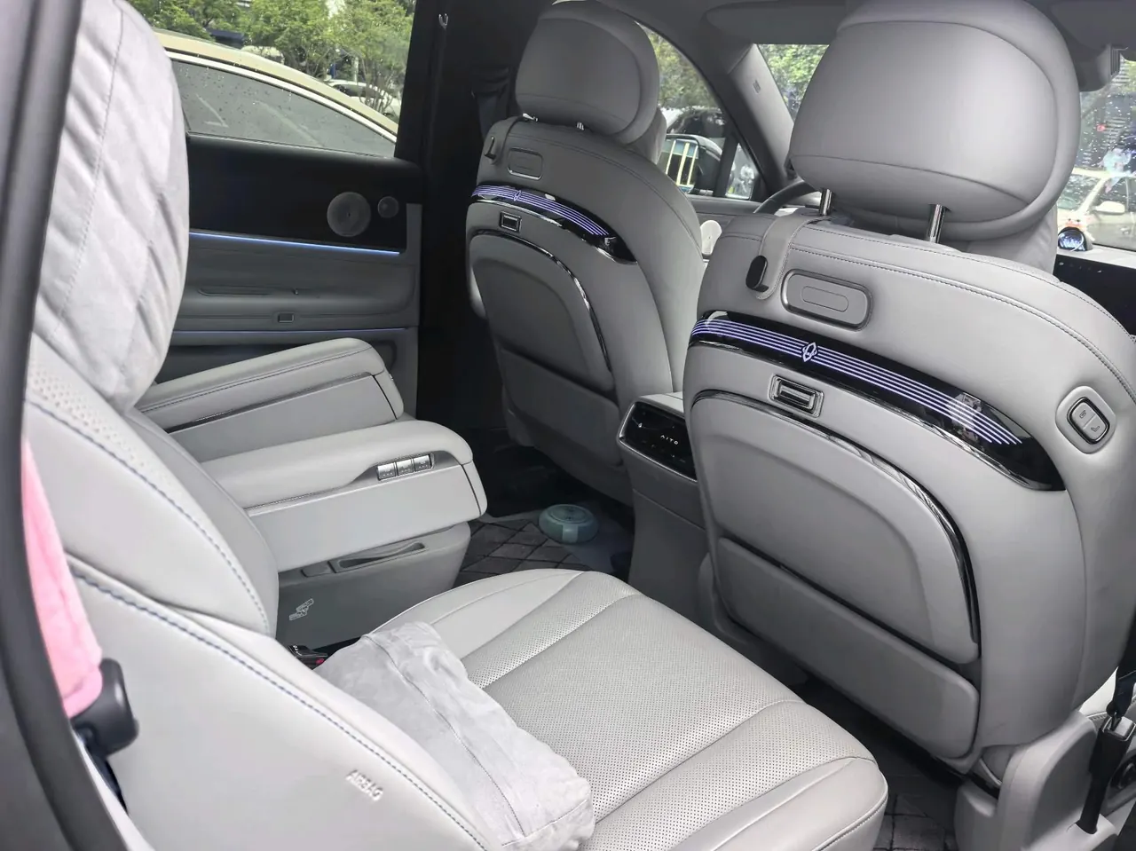 AITO 2024 AITO M9 extended range Max version 42kWh automatic gear 5