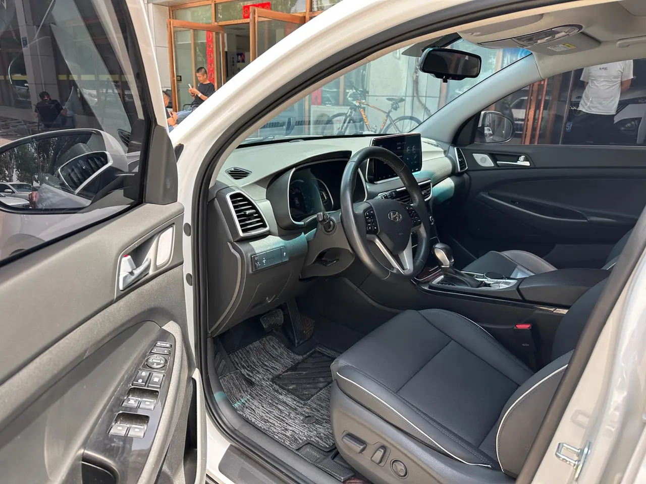 Hyundai 2020 Tousheng 1.6TGDi 280TGDi GLS Two-Drive Fashion Edition Automatic Gear 4