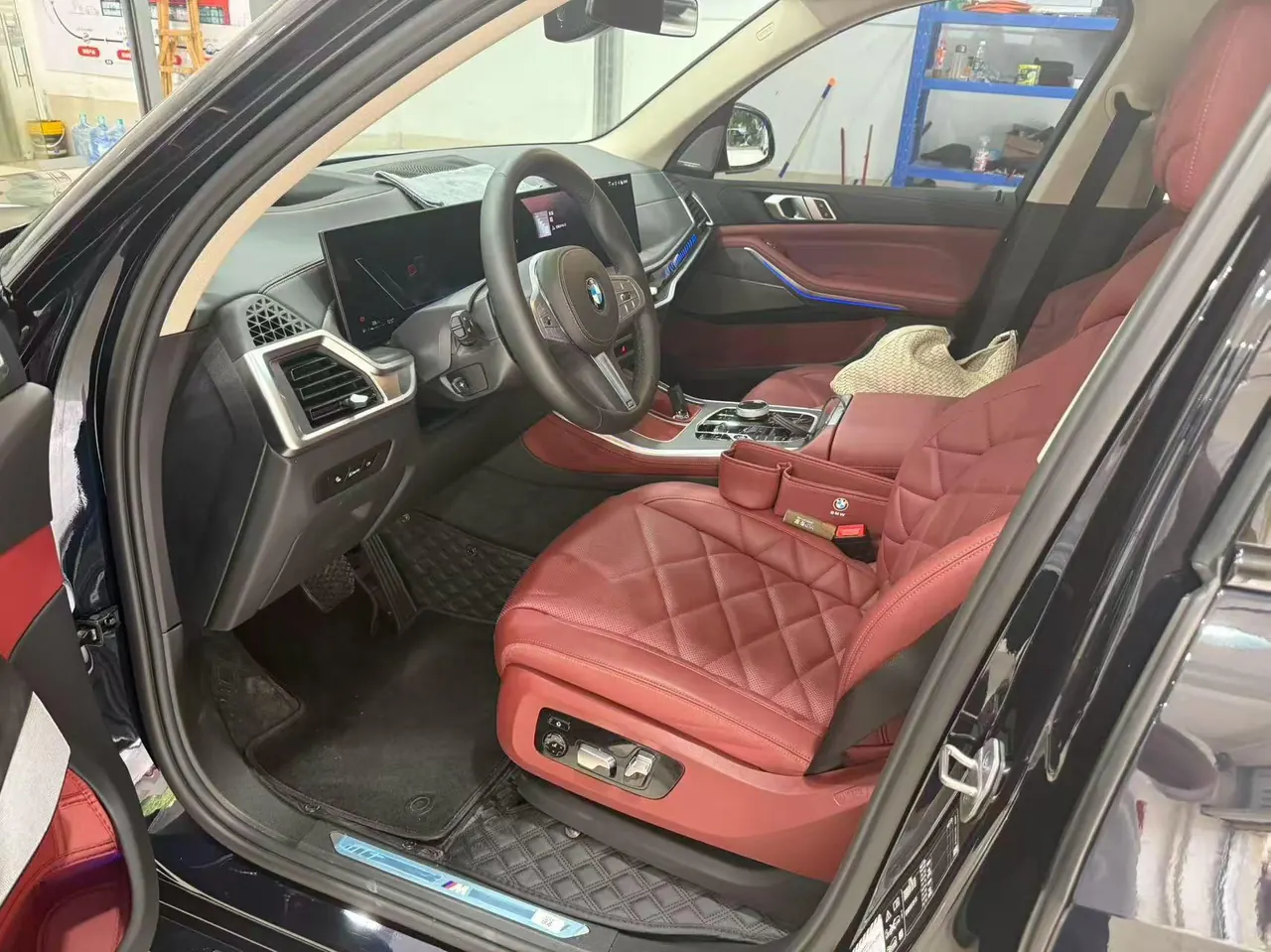 BMW 2026 X5 xDrive30Li 48V 2.0T exclusive m sports obsidian night suit automatic gear 2