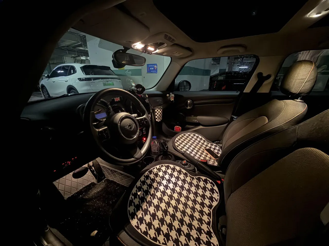 MINI Mini 5-Door (imported) 2022 Mini One PLUS 1.5T (modified) automatic gear 3