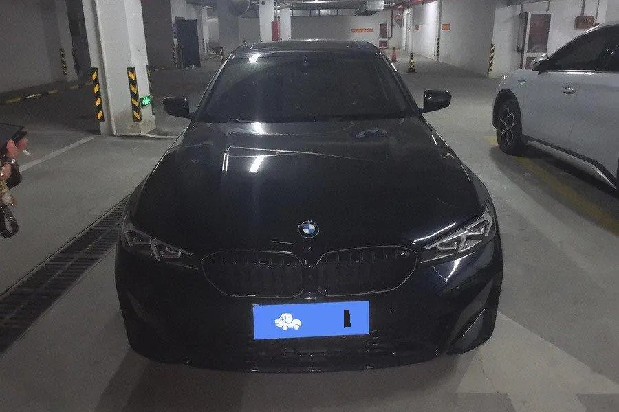 BMW 3 Series 2025 330Li 2.0T M Sports Obsidian Night Suit Automatic Gear 3
