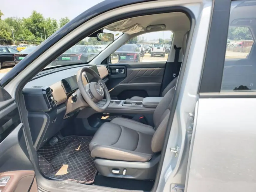 WuLing 2026 Starlight 560 1.5 Stepless 125km Luxury Automatic Transmission 6