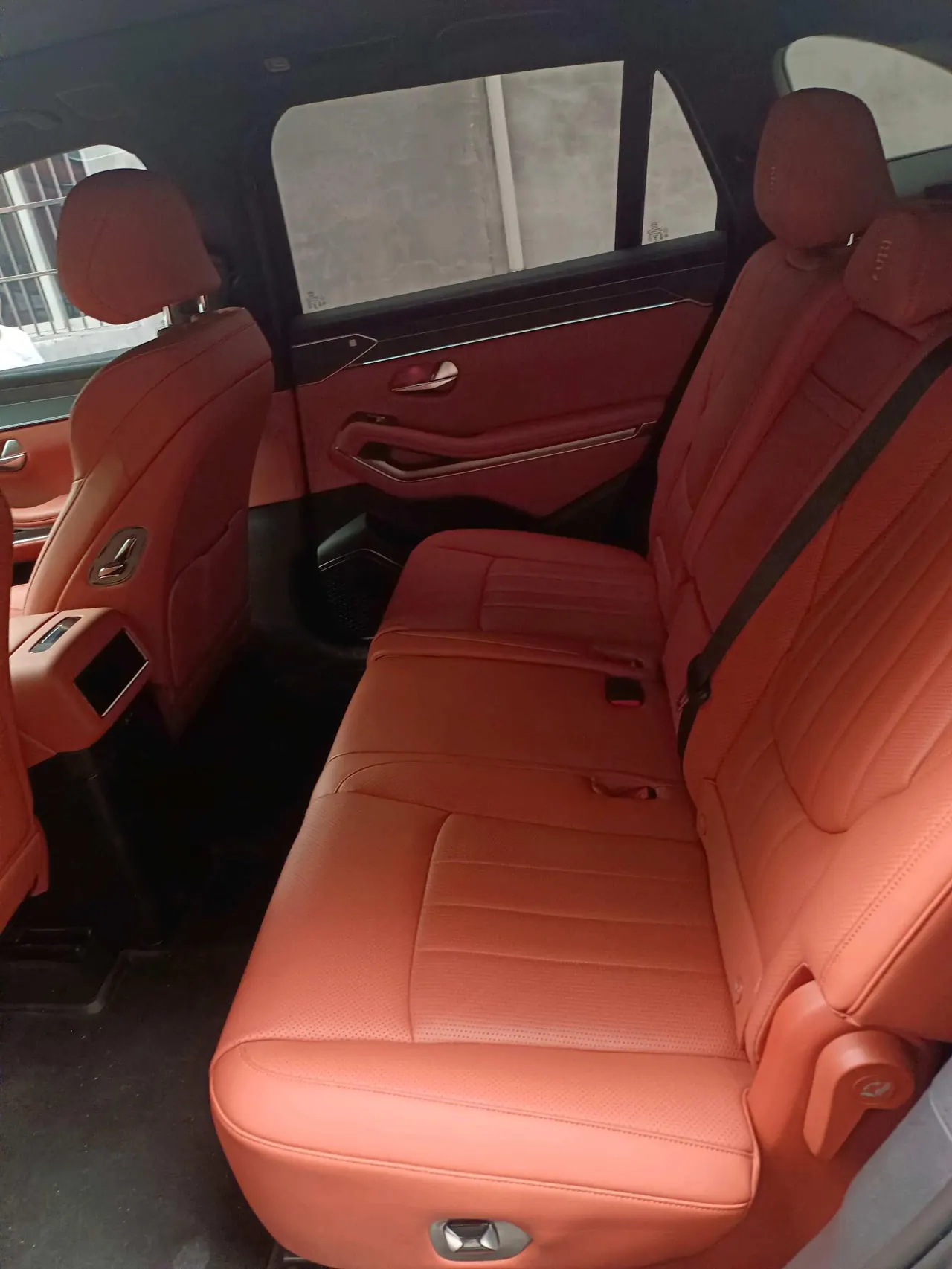 BYD 2025 Tang L DM 1.5T stepless 175KM unmanned aerial vehicle player version automatic gear 4