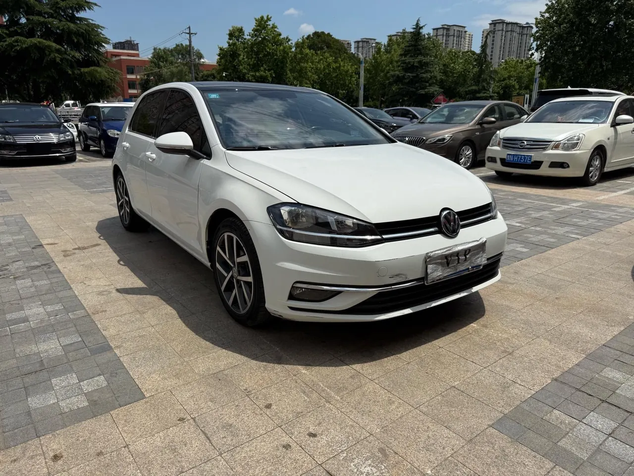 Volkswagen 2020 Golf 7 1.4TSI 280TSI Beloved Edition Comfortable Automatic 3