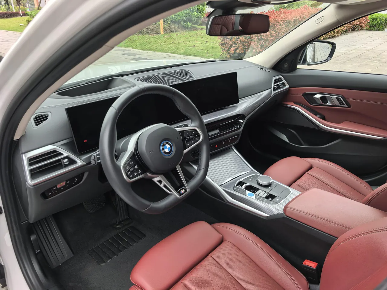 BMW 2025 i3 eDrive 40 L obsidian night sports suit automatic gear 7
