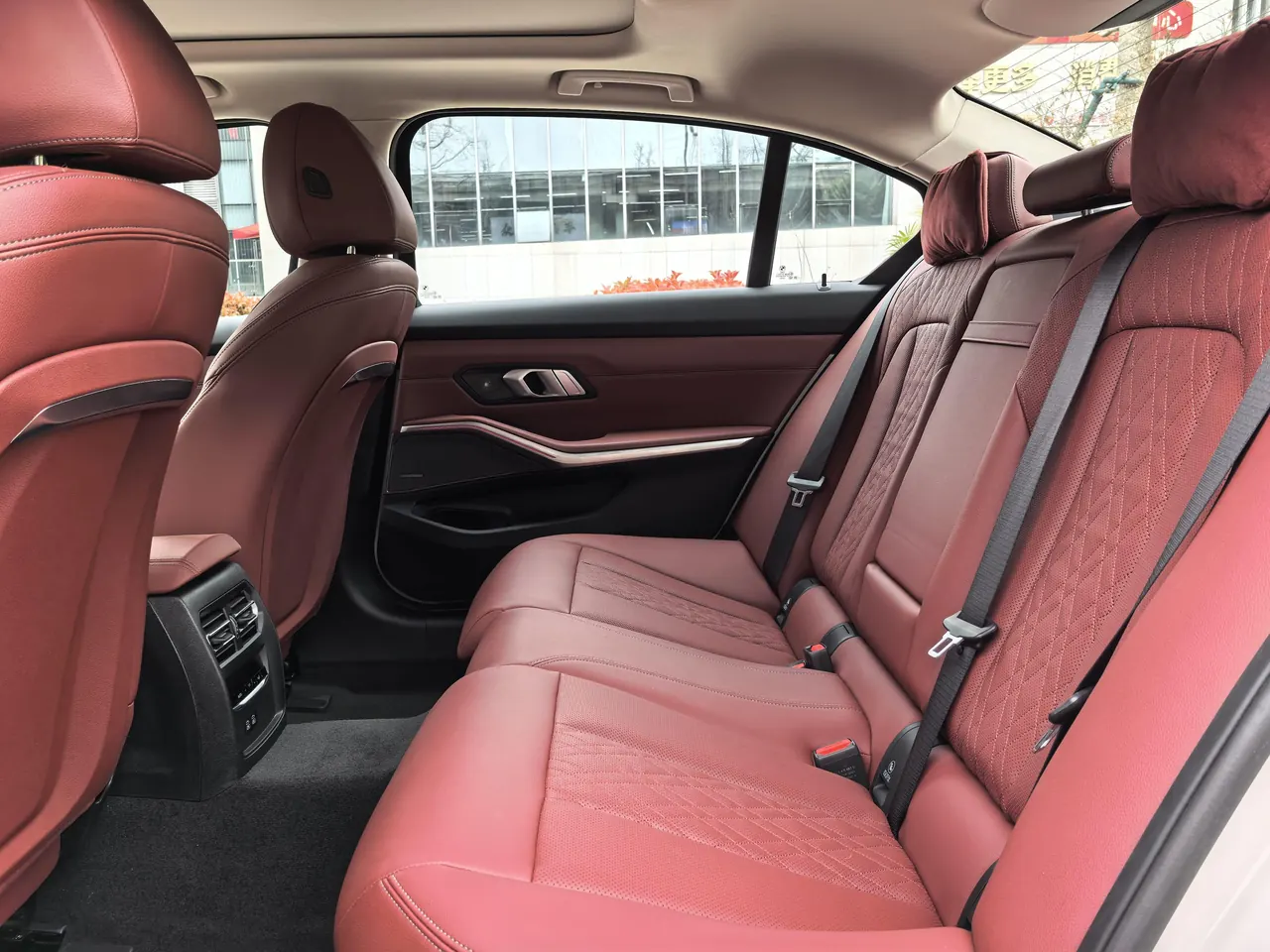 BMW 2025 i3 eDrive 40 L obsidian night sports suit automatic gear 8