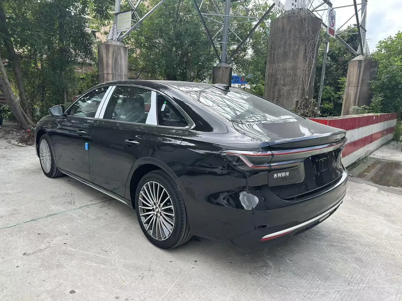Geely Galaxy 2026 xingyao 7 EM-i 1.5 220km four-wheel drive exploration version automatic gear 2