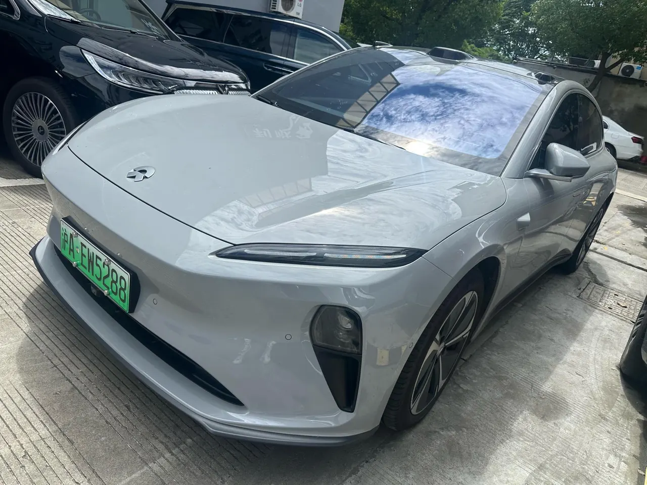 Открыть галерею: NIO 2024 ET5T 75kWh Touring automatic