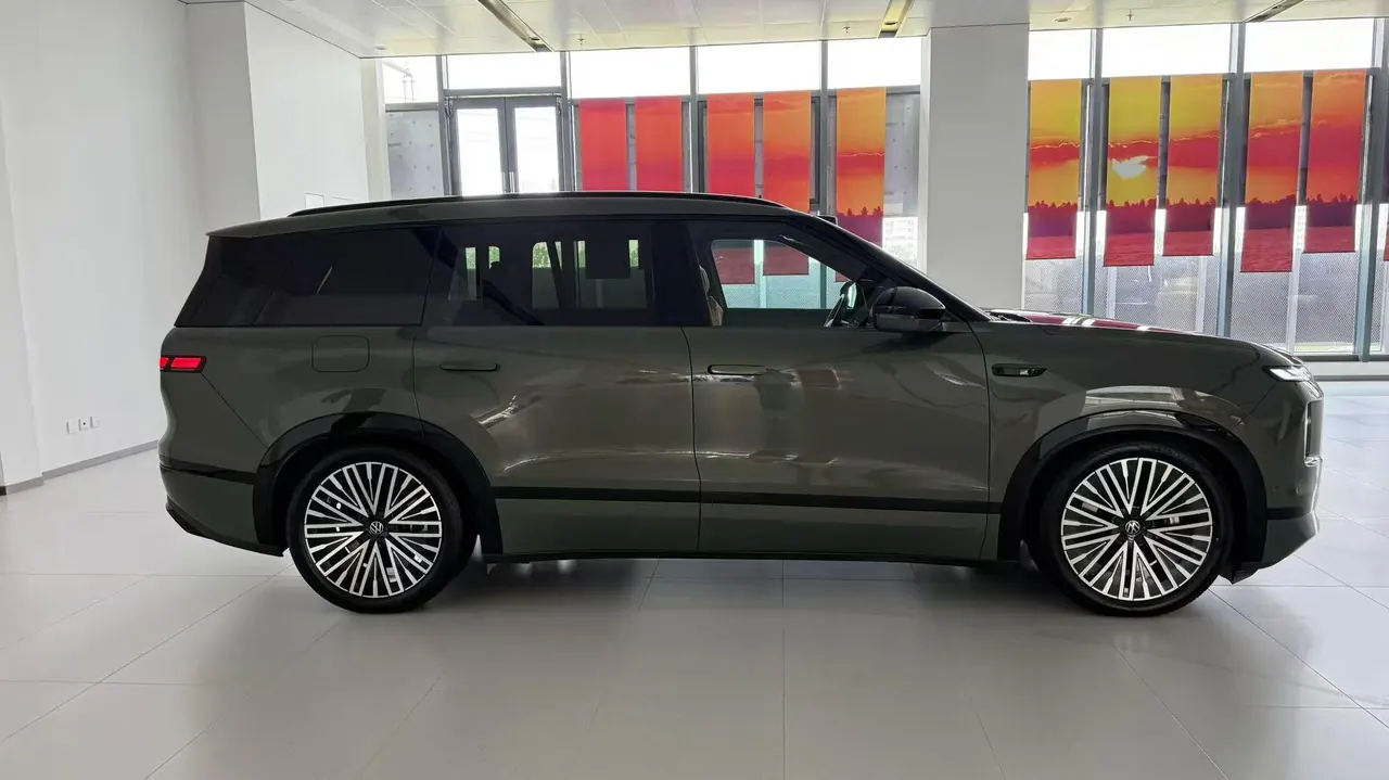 Volkswagen 2026 ID.ERA 9X Ultra 4-wheel drive automatic gear 2