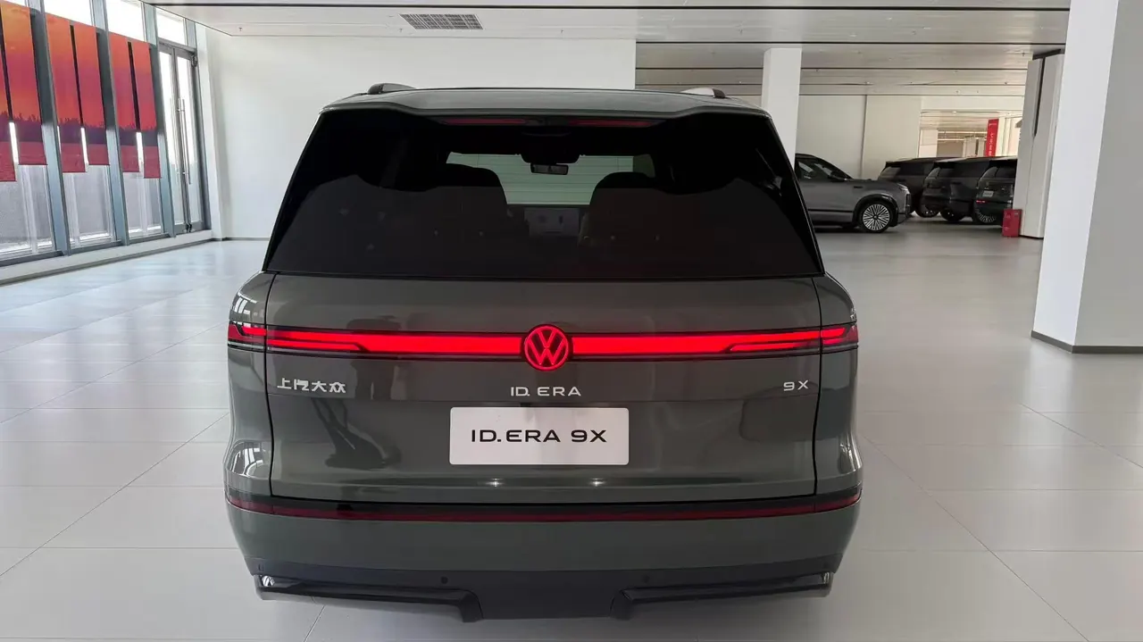 Volkswagen 2026 ID.ERA 9X Ultra 4-wheel drive automatic gear 3