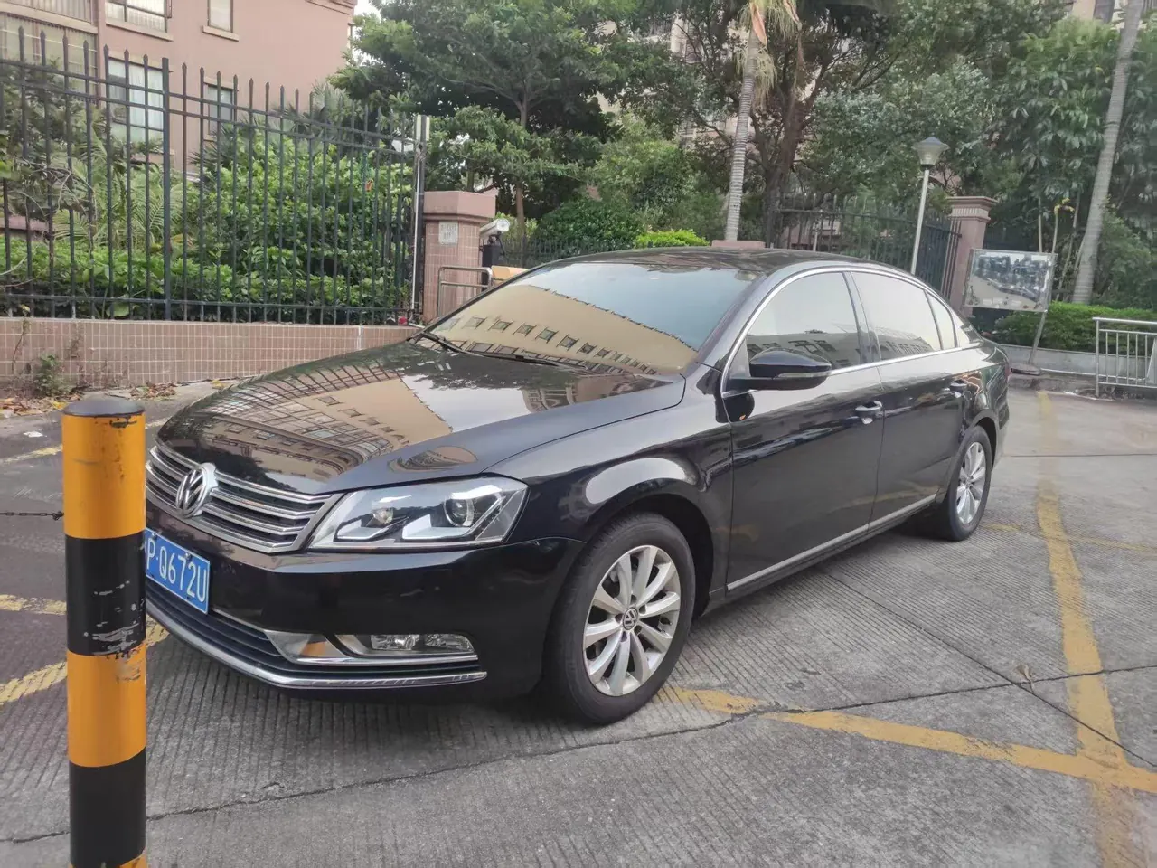 Volkswagen 2024 model range 2.0TSI 380TSI four-wheel drive luxury version Pro7 automatic gear - View 1