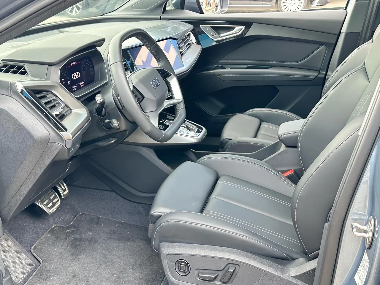 Audi 2024 Q4 e-tron 40 Creation Edition Automatic Gear 7