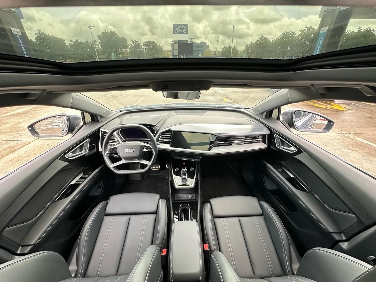 Audi 2024 Q4 e-tron 40 Creation Edition Automatic Gear 9