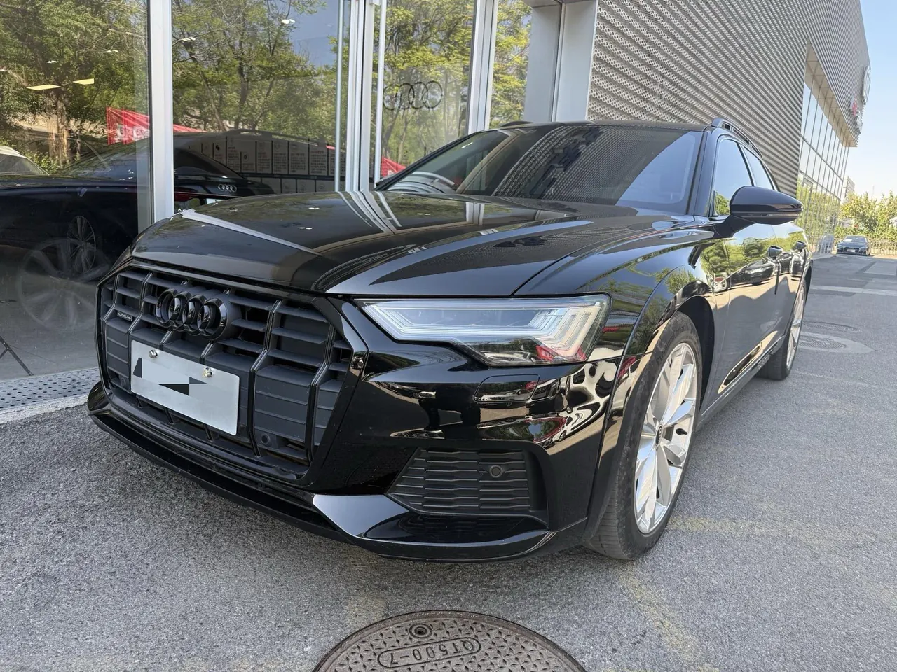打开图片灯箱:Audi A6 (Imported) 2022 A6 Allroad 48V 3.0TFSI 55TFSI Quattro Explorers Enjoy Off-road Automatic Gear