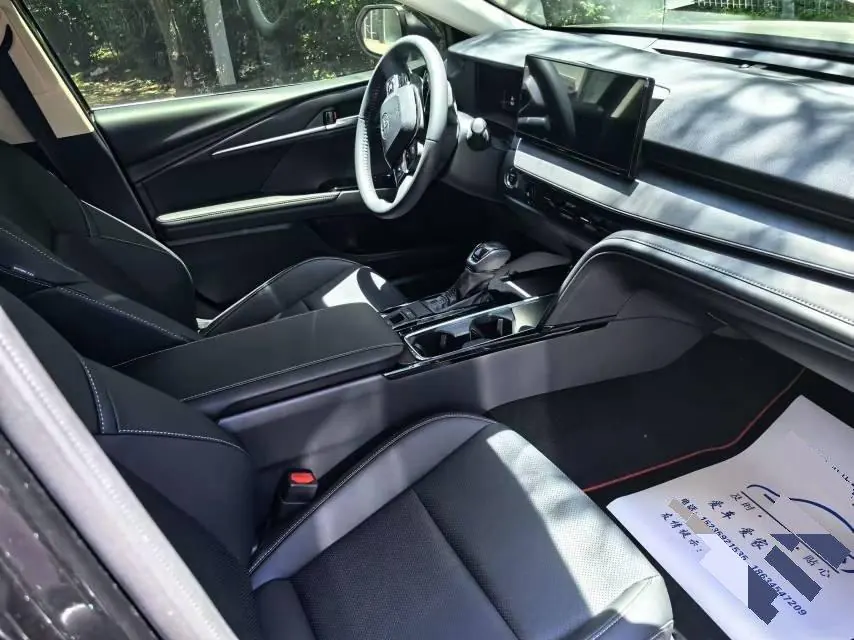 Toyota 2026 Camry Double Engine 2.0HSE Stepless Sports Lite Edition Automatic Gear 5