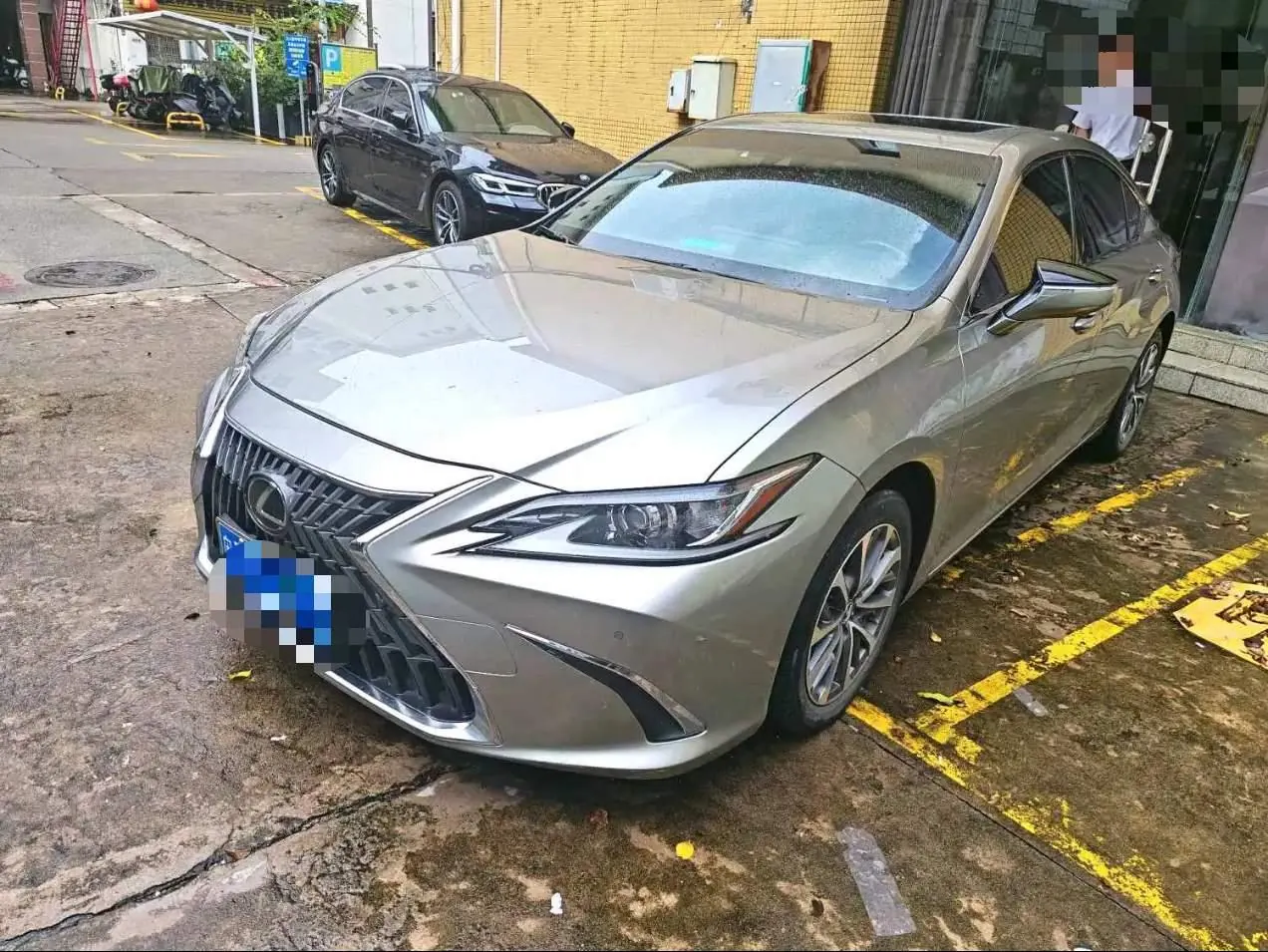 Lexus ES (Imported) 2022 ES200 2.0 Stepless Premium Edition Automatic Gear - View 1