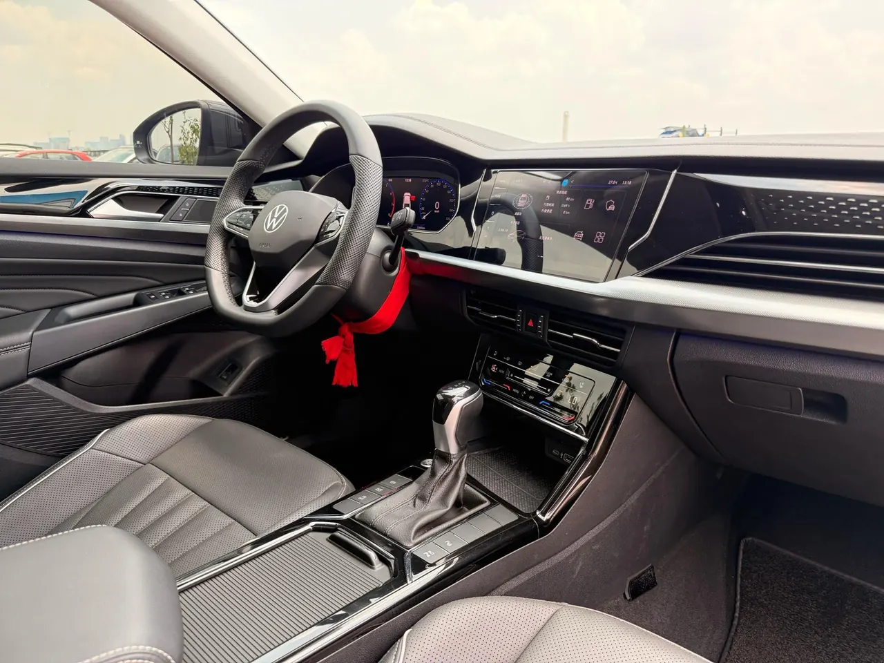 Volkswagen 2024 Passat 2.0TSI 380TSI Star Deluxe Edition Automatic Transmission 14