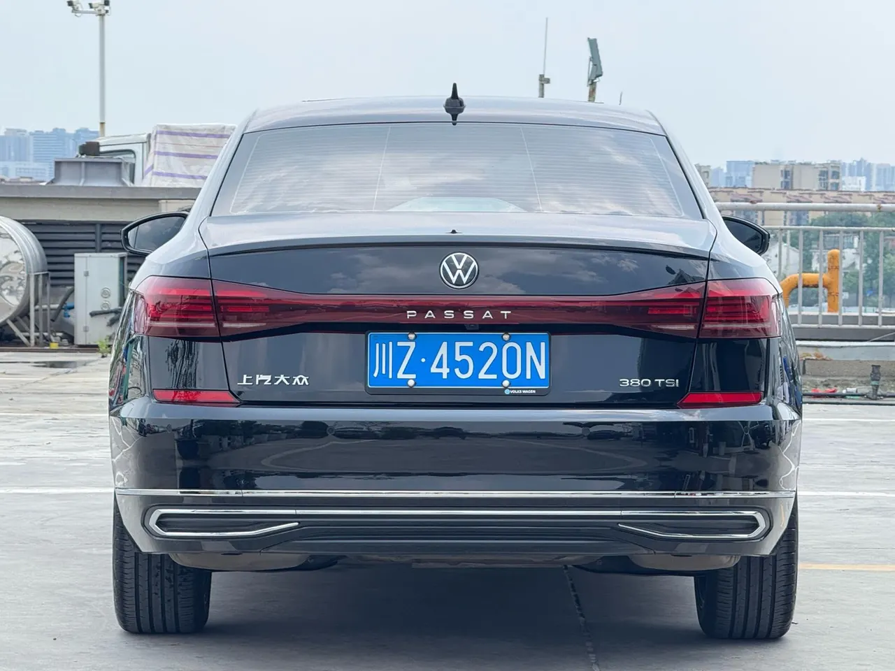 Volkswagen 2024 Passat 2.0TSI 380TSI Star Deluxe Edition Automatic Transmission 4