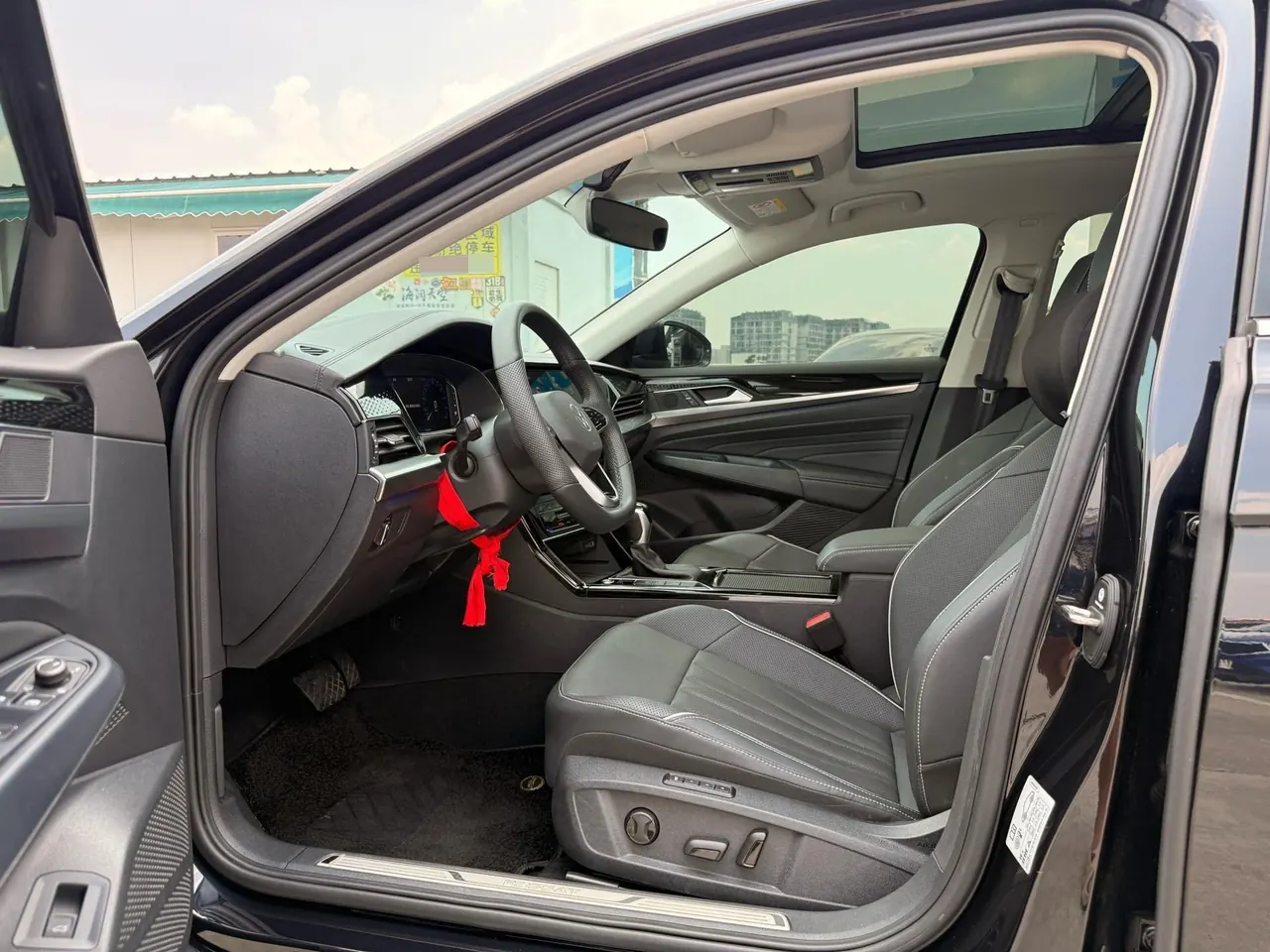 Volkswagen 2024 Passat 2.0TSI 380TSI Star Deluxe Edition Automatic Transmission 6