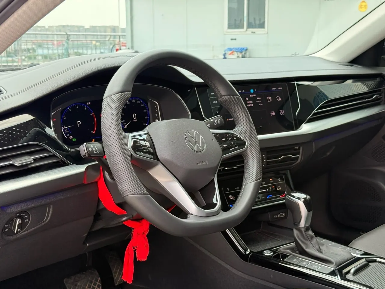Volkswagen 2024 Passat 2.0TSI 380TSI Star Deluxe Edition Automatic Transmission 8