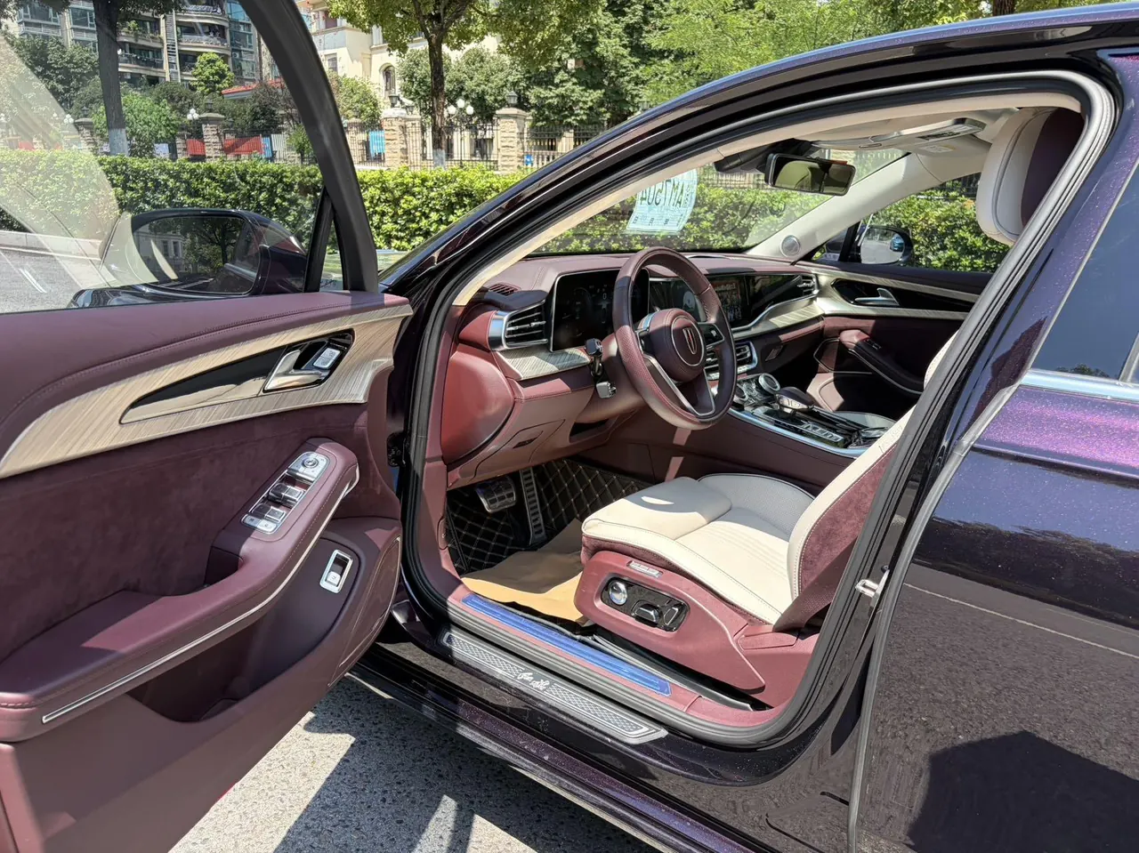 HongQi 2022 H9 48V 2.0T Zhilian Qi Chang Edition Automatic Gear 7