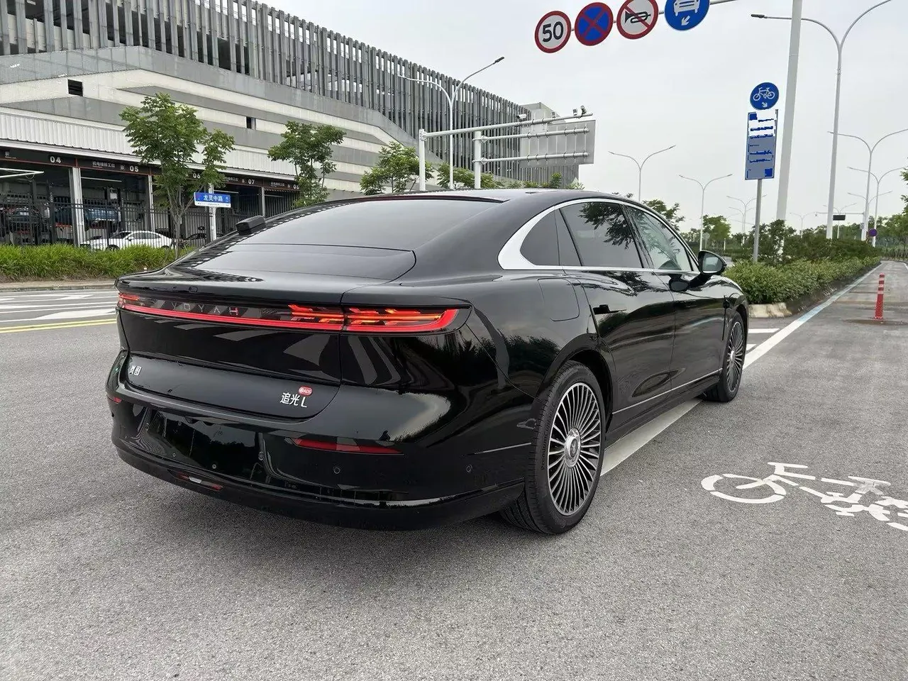 Voyah 2026 models chasing light l four-wheel drive Ultra automatic gear 3