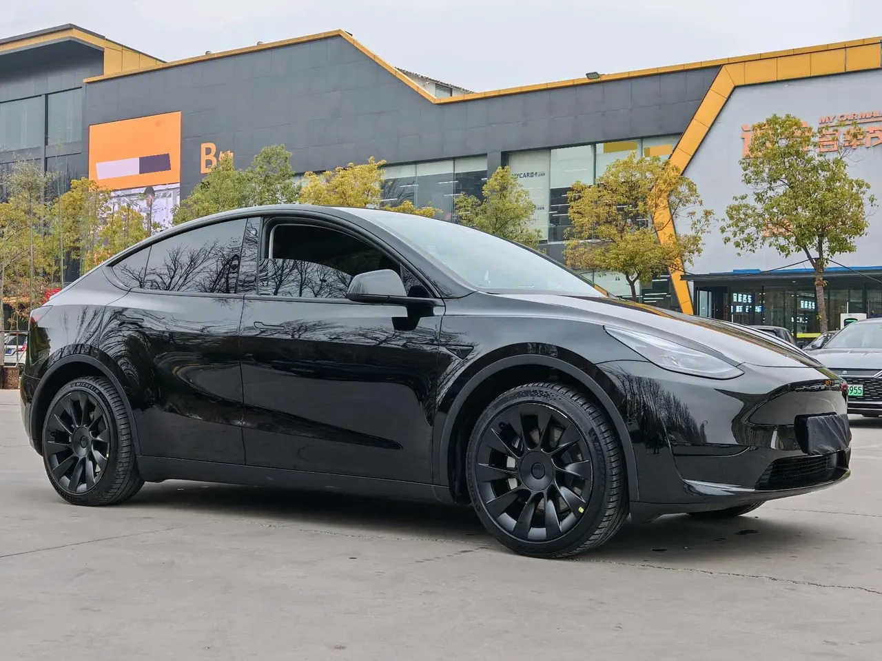 Tesla 2023 Model Y rear-wheel drive version automatic transmission 3