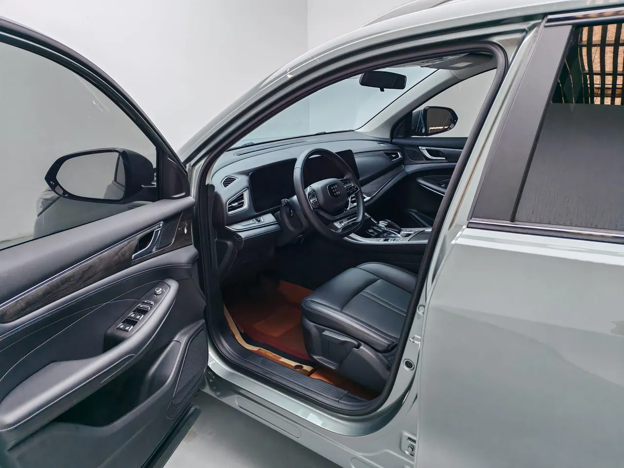 LanDian 2023 LanDian E5 1.5 stepless DE-i 100KM free automatic transmission 5