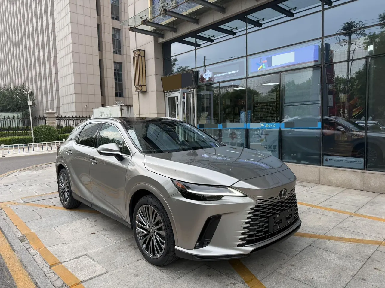 Lexus RX (Imported) 2023 RX350h 2.5 Stepless Four-wheel Drive Alcohol Edition Automatic Gear 2
