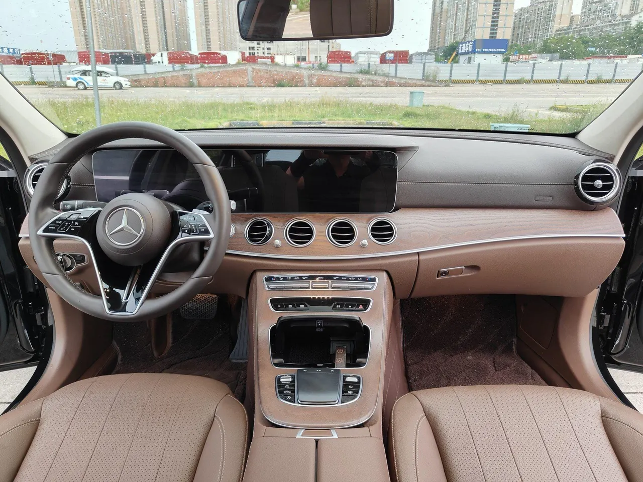 Mercedes Benz E Class 2022 E 300 L 2.0T Luxury (Modified 3) Automatic Gear 3