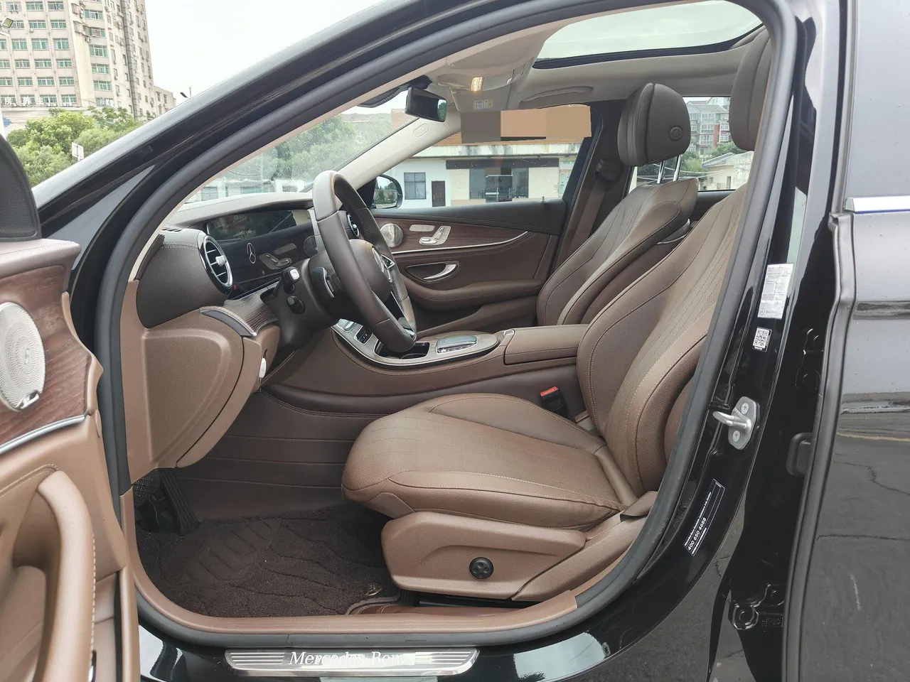 Mercedes Benz E Class 2022 E 300 L 2.0T Luxury (Modified 3) Automatic Gear 4