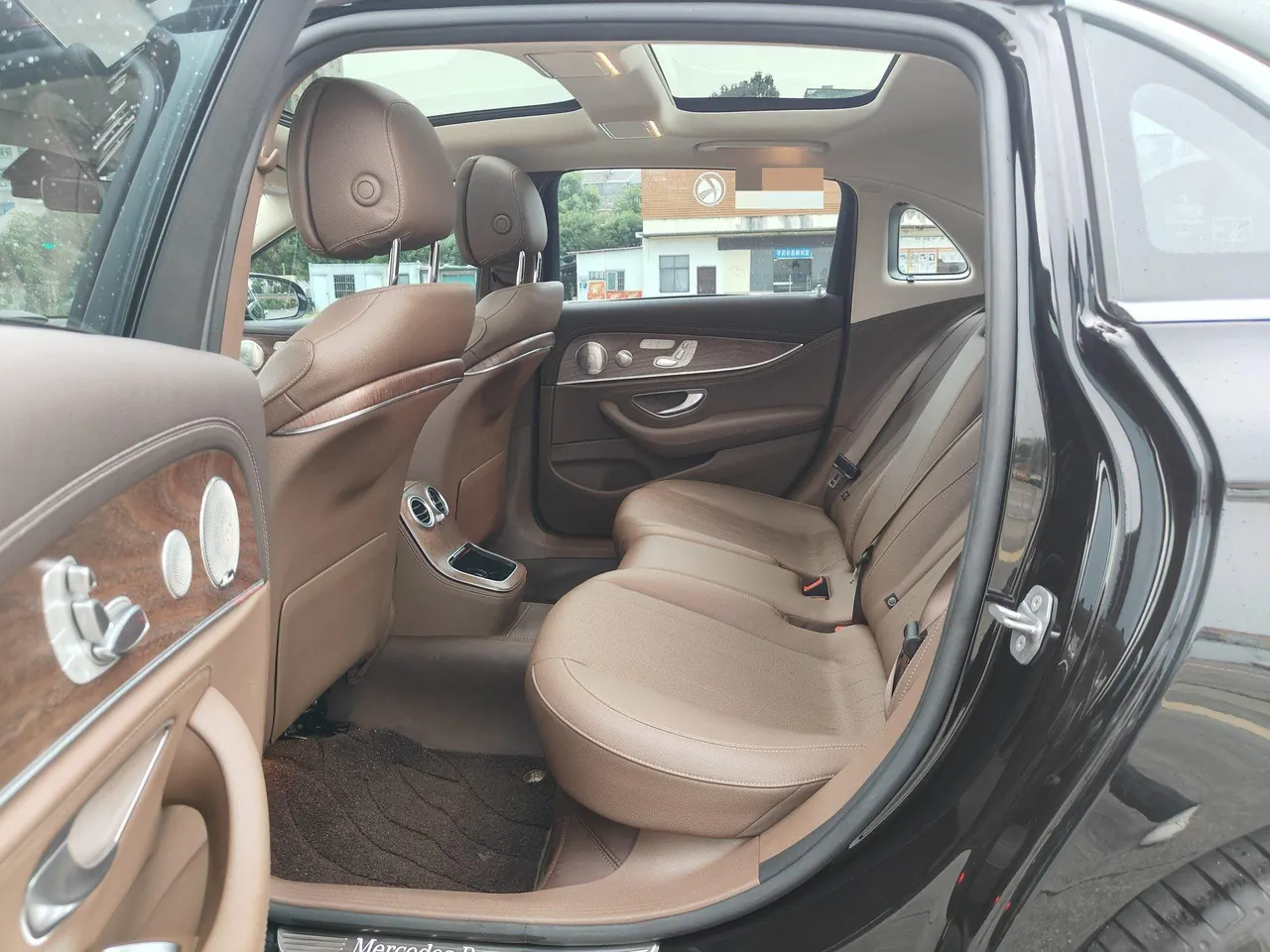Mercedes Benz E Class 2022 E 300 L 2.0T Luxury (Modified 3) Automatic Gear 5