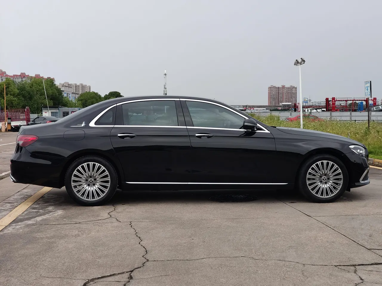 Mercedes Benz E Class 2022 E 300 L 2.0T Luxury (Modified 3) Automatic Gear 7