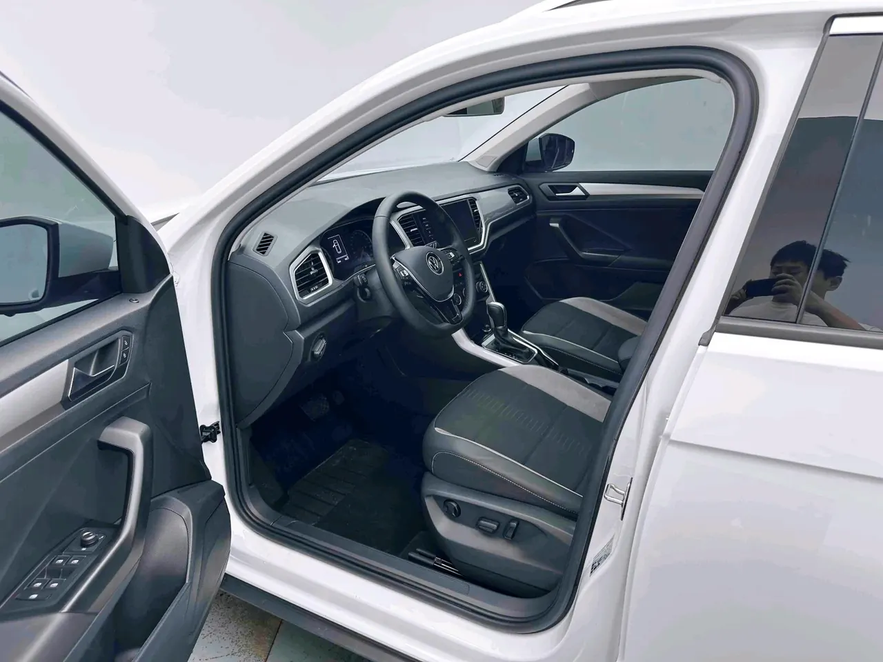 Volkswagen 2022 Tange 1.4TSI 280TSI Two-Drive Elite PLUS Automatic Gear 3