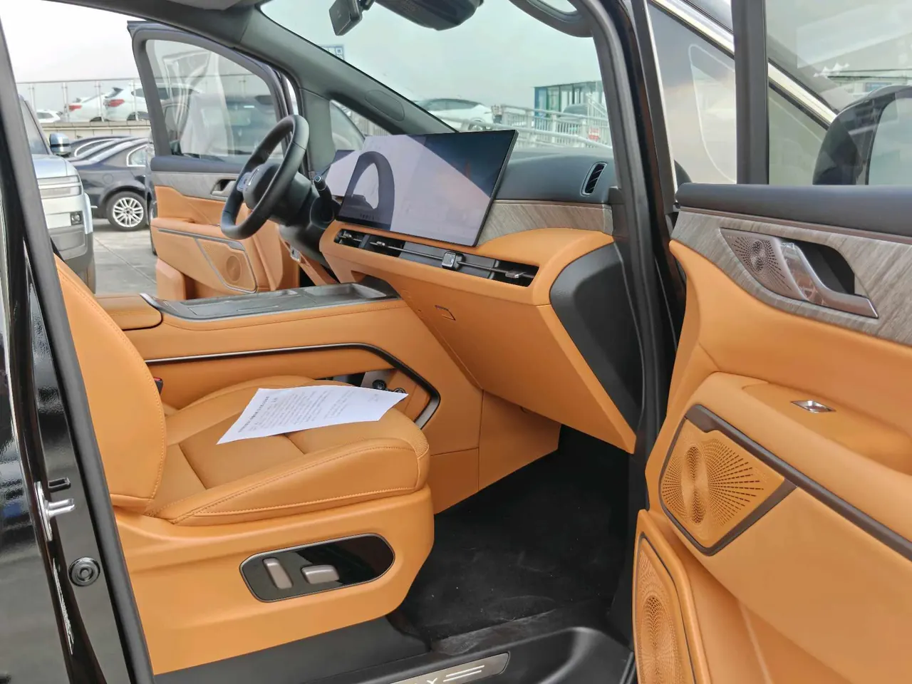 WEY 2025 Mountain 7 Hi4 1.5T Four-wheel Drive Edition Automatic Gear 6