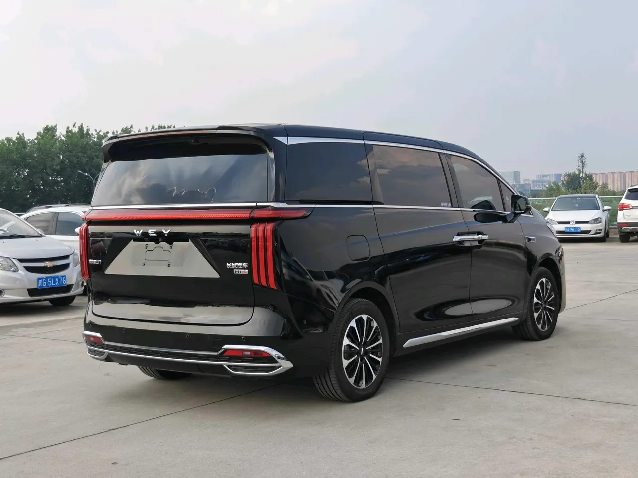 WEY 2025 Mountain 7 Hi4 1.5T Four-wheel Drive Edition Automatic Gear 9