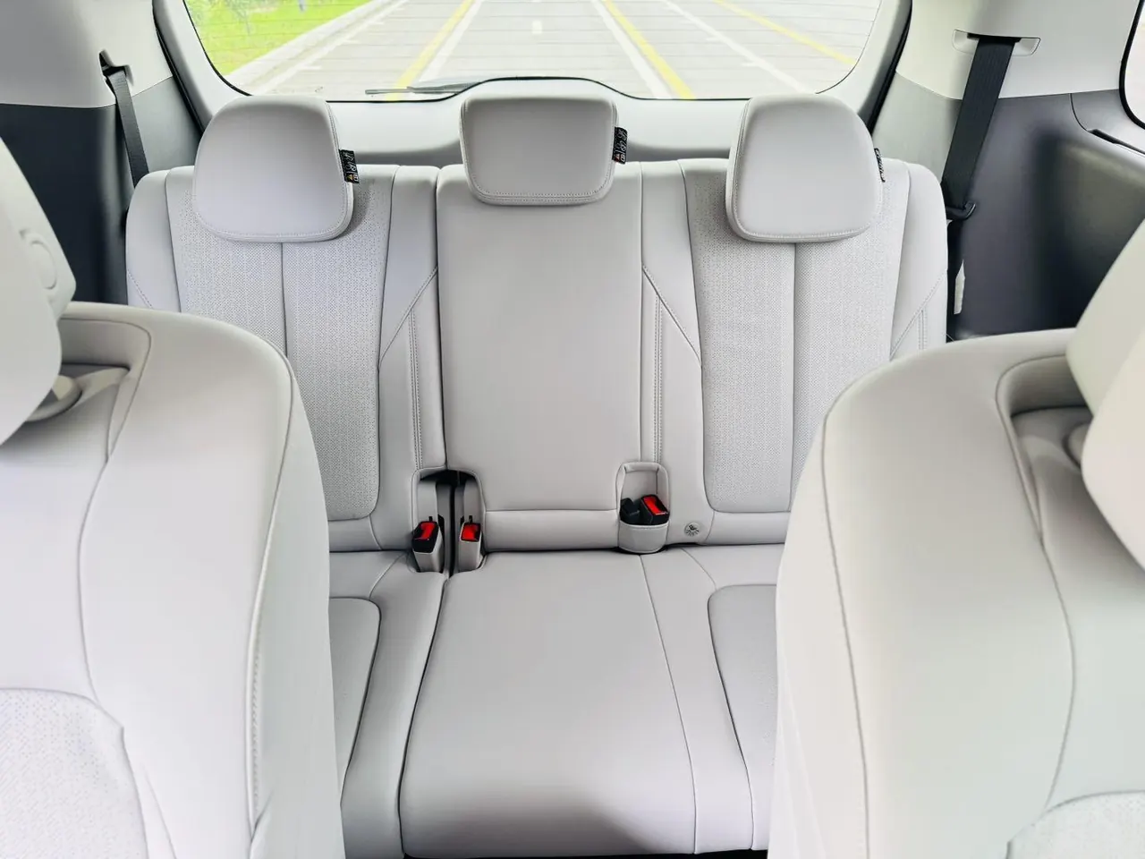 Buick 2025 GL8 ES Lu Zun 48V 2.0T Premium Edition Automatic Gear 15
