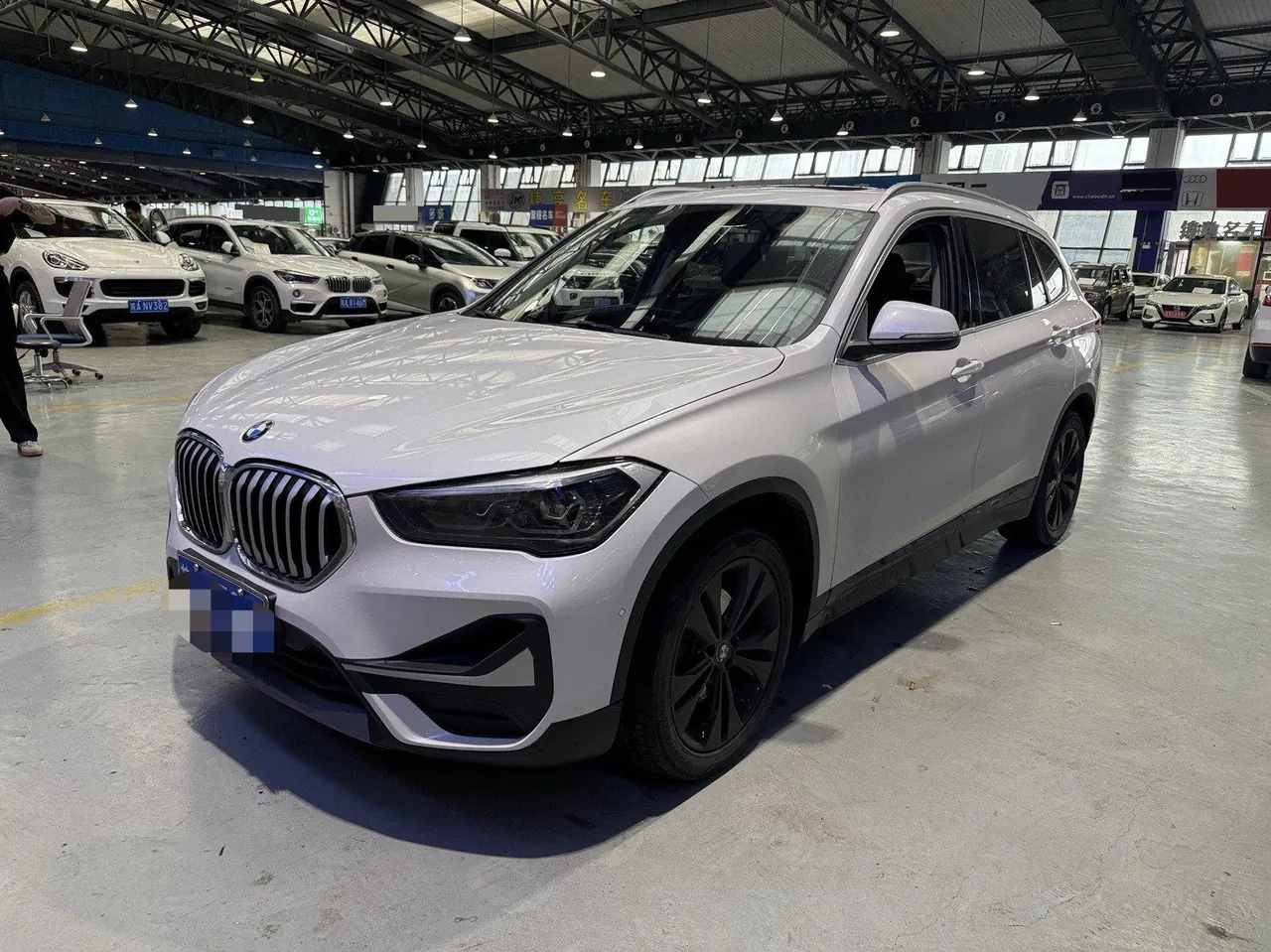 BMW 2022 X1 sDrive20Li 1.5T fashion automatic gear - View 1