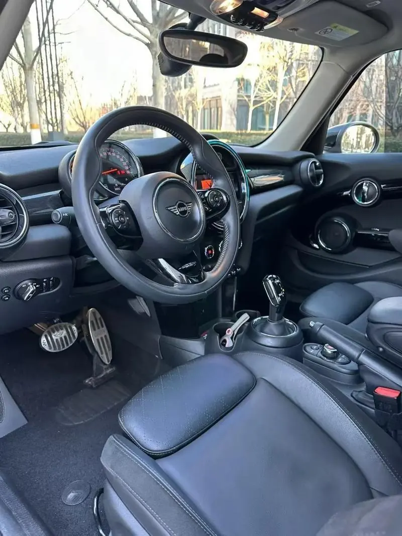 MINI Mini (imported) 2023 Mini Cooper S 2.0T artist automatic gear 5
