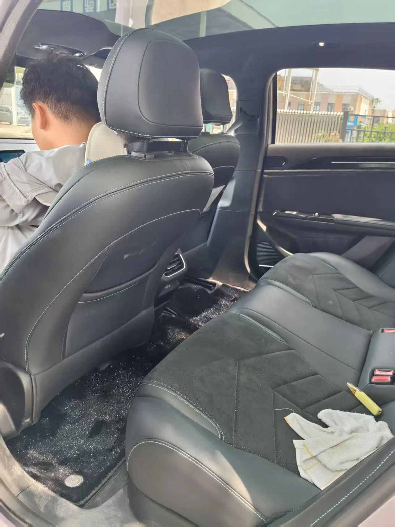 Geely Galaxy 2024 L6 1.5T 125km Creative Edition Automatic Gear 4