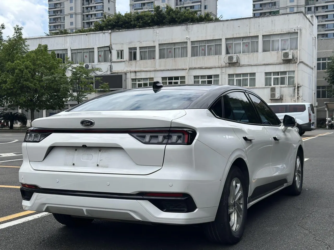 Ford 2022 Mondeo 2.0T EcoBoost 245 fashion automatic gear 9