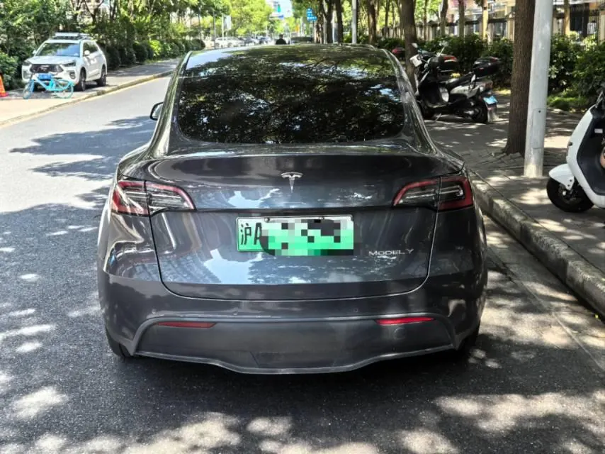 Tesla 2022 Model Y rear-wheel drive version (facelift) automatic gear 5