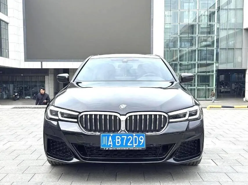 BMW 5 Series 2023 530Li 2.0T Leading M Sports Suit Automatic Gear 2