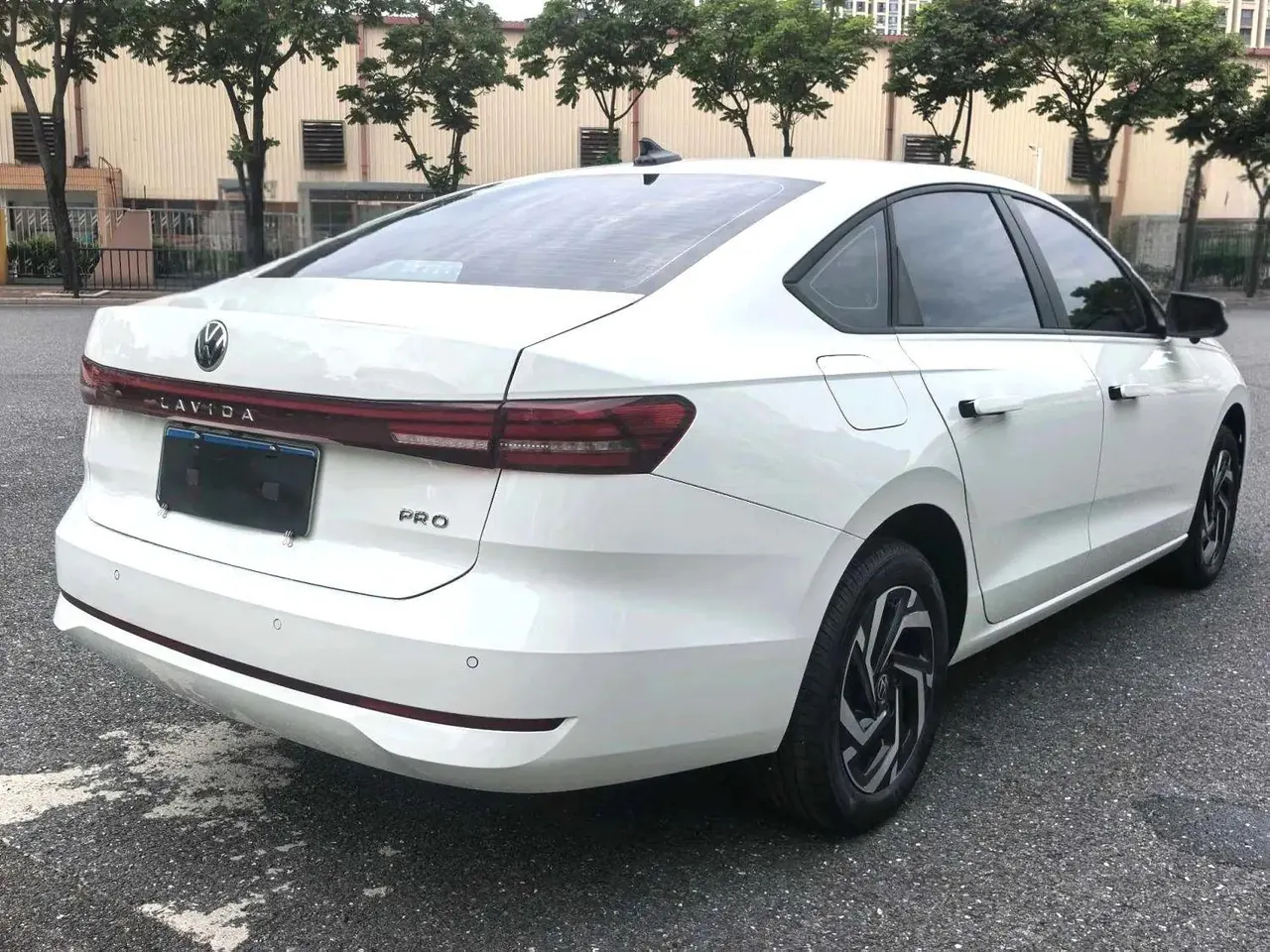 Volkswagen 2026 Lavida Pro 1.5 Starry Sky Six-Million Edition Automatic 9