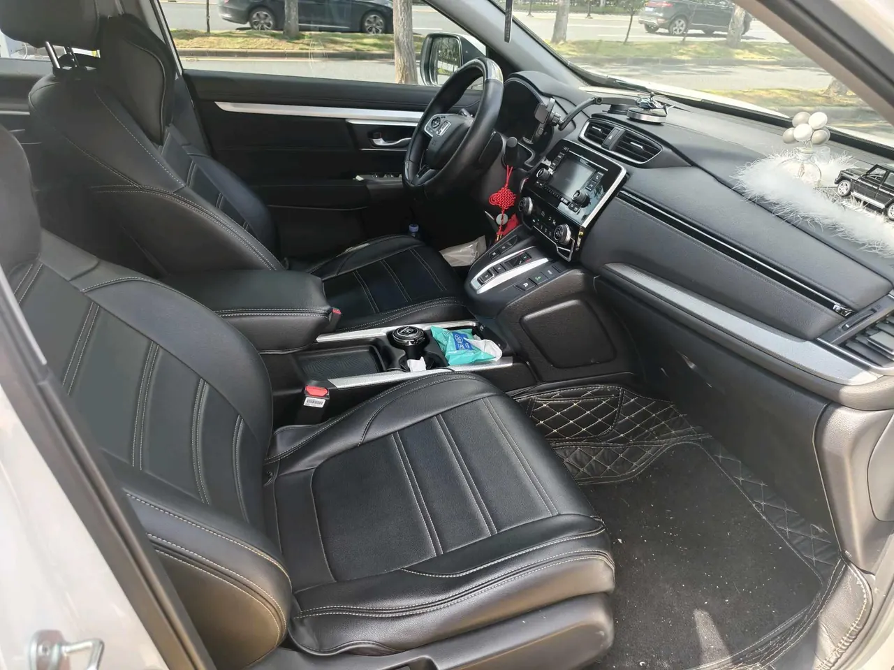 Honda 2021 CR-V hybrid 2.0 stepless two-wheel drive sharp and net speed version automatic transmission 13