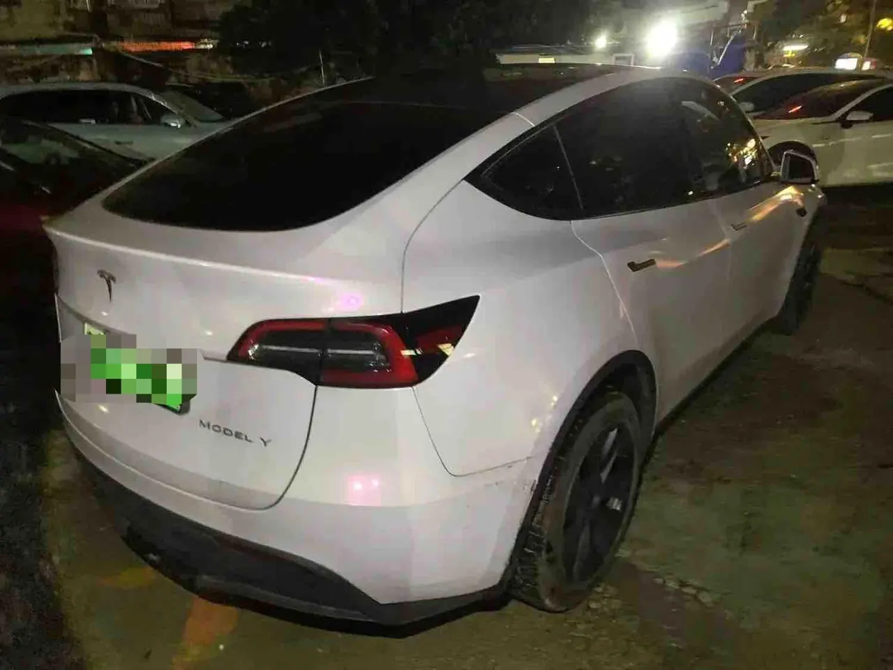 Tesla 2024 Model Y long endurance all-wheel drive version automatic transmission 5