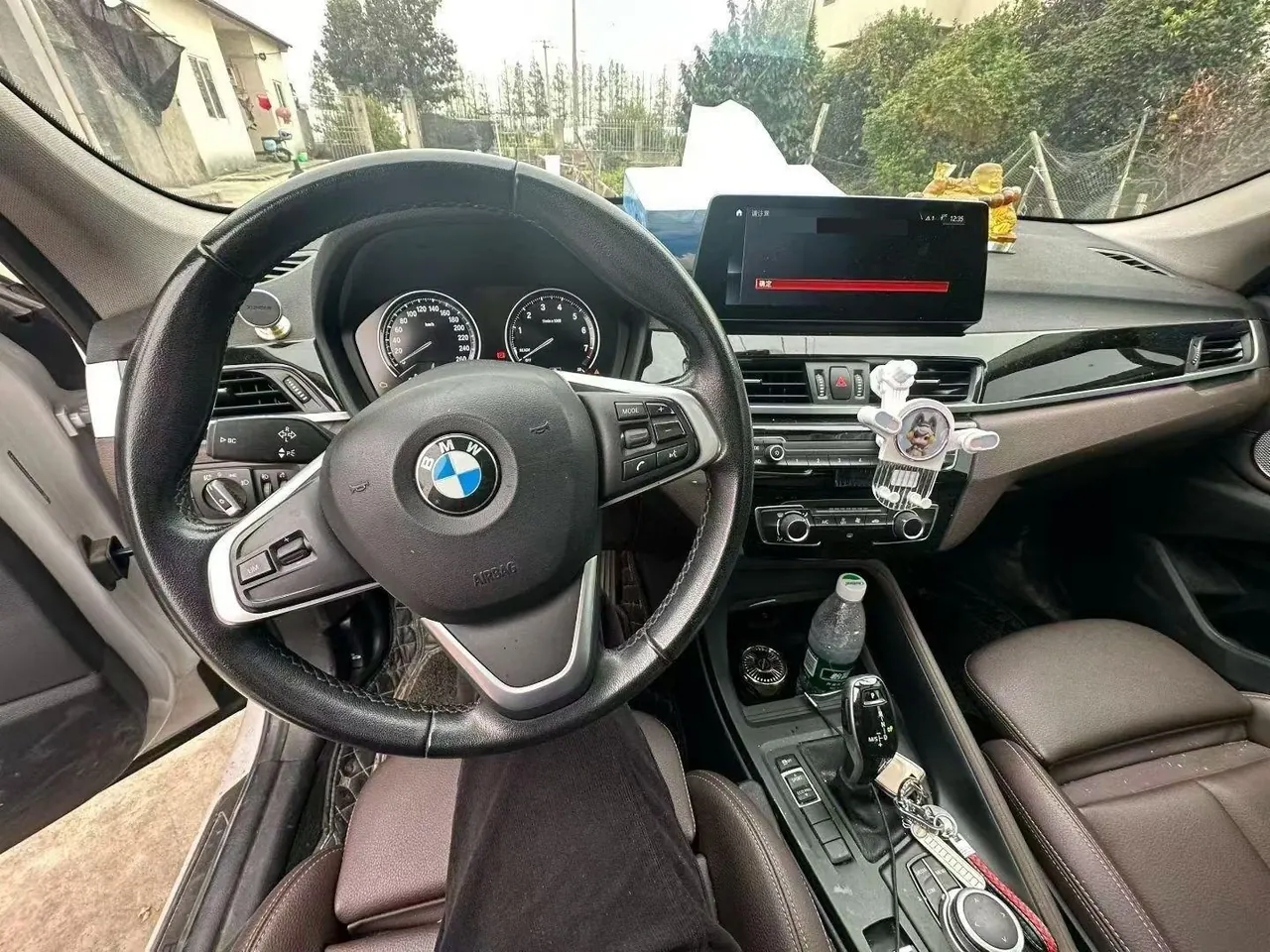 BMW 2020 X1 sDrive20Li 1.5T exclusive automatic gear 4